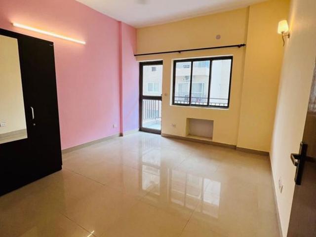 Rental | 3 BHK + Pooja Room,Servant Room 2200 Sq.Ft. Apartment in Ardee City Palm Grove Heights