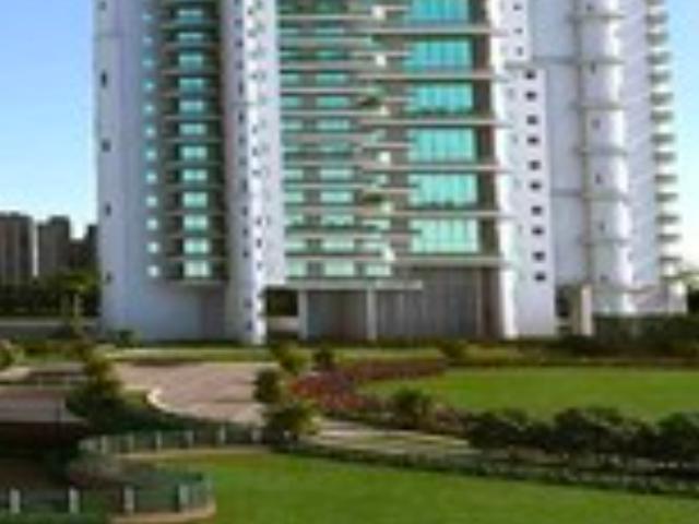 Rental | 3 BHK + Pooja Room,Servant Room 2500 Sq.Ft. Apartment in Mahagun Mezzaria