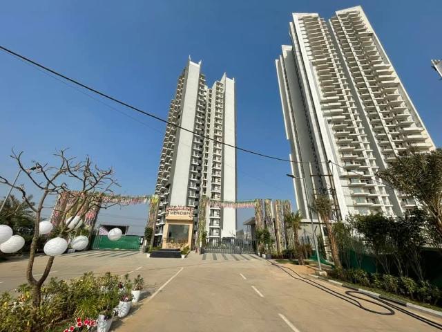 Rental | 3 BHK + Pooja Room,Servant Room,Extra Room 1880 Sq.Ft. Apartment in Conscient Heritage Max