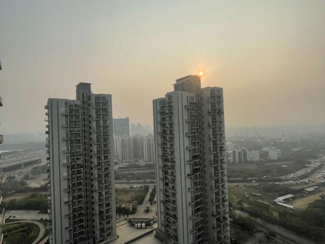 Rental | 3 BHK + Pooja Room,Servant Room,Extra Room 2075 Sq.Ft. Apartment in Conscient Heritage Max II