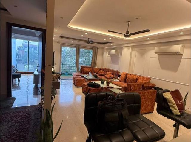 Rental | 3 BHK + Pooja Room,Servant Room,Extra Room 2149 Sq.Ft. Apartment in Conscient Heritage Max