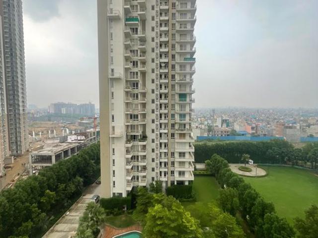 Rental | 3 BHK + Pooja Room,Servant Room,Extra Room 2450 Sq.Ft. Apartment in Puri Emerald Bay