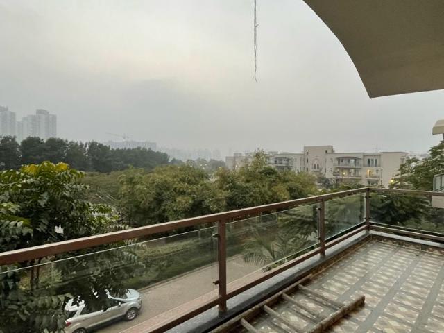 Rental | 3 BHK + Pooja Room,Servant Room,Extra Room 2647 Sq.Ft. Apartment in BPTP Amstoria Country Floor