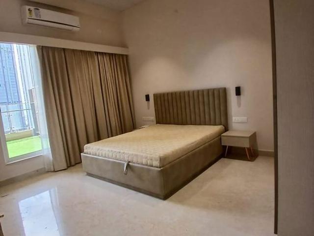 Rental | 3 BHK + Pooja Room,Servant Room,Study Room 1700 Sq.Ft. Apartment in Indiabulls Sky Forest