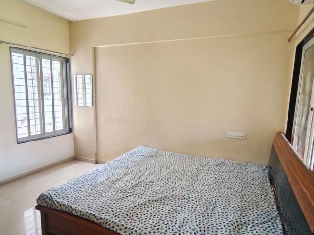 Rental | 3 BHK + Pooja Room,Servant Room,Study Room,Extra Room,Basement,Store Room 1250 Sq.Ft. Apartment in Laxmi Vridavan