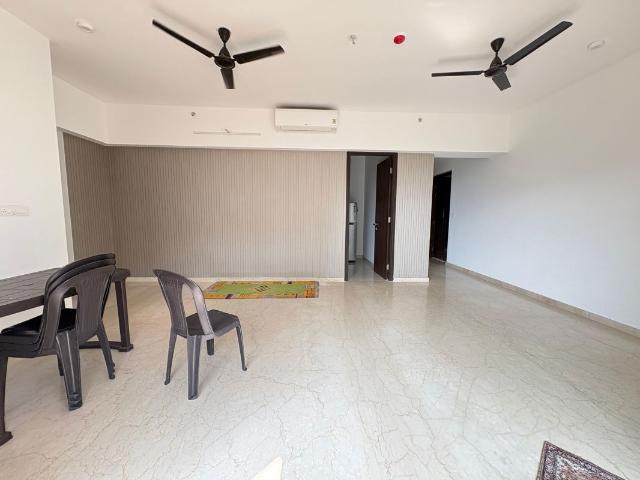 Rental | 3 BHK + Pooja Room,Servant Room,Study Room,Extra Room,Basement,Store Room 1200 Sq.Ft. Apartment in Lodha Lakeshore Greens
