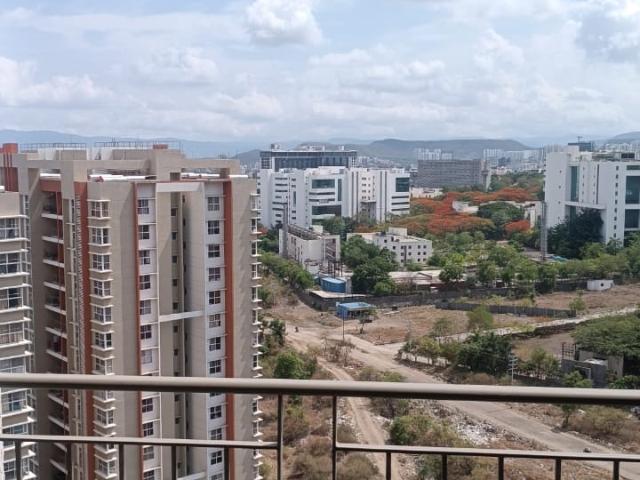 Rental | 3 BHK + Pooja Room,Servant Room,Study Room,Extra Room,Basement,Store Room 1350 Sq.Ft. Apartment in Pride Purple Park Titan