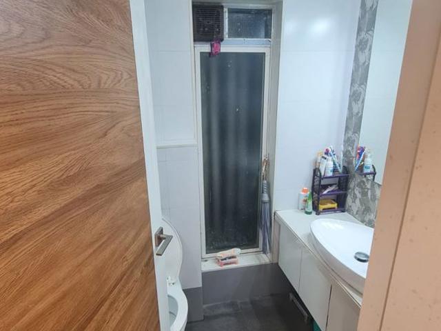 Rental | 3 BHK + Pooja Room,Servant Room,Study Room,Extra Room,Basement,Store Room 1375 Sq.Ft. Apartment in Thakur Jewel Tower