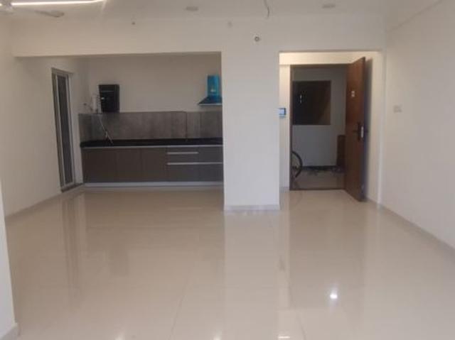 Rental | 3 BHK + Pooja Room,Servant Room,Study Room,Extra Room,Basement,Store Room 1300 Sq.Ft. Apartment in Pride Purple Park Titan