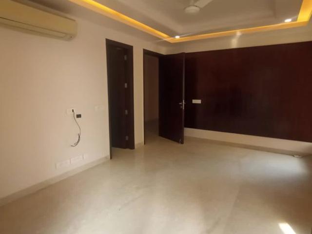 Rental | 3 BHK + Pooja Room,Servant Room,Study Room,Extra Room,Basement,Store Room 1305 Sq.Ft. Apartment in Anmol CHS Borivalli