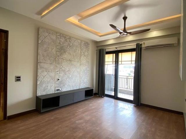 Rental | 3 BHK + Pooja Room,Servant Room,Study Room,Extra Room,Basement,Store Room 1700 Sq.Ft. Apartment in Puri Diplomatic Residences