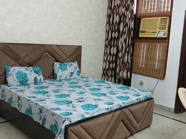 Rental | 3 BHK + Pooja Room,Servant Room,Study Room,Extra Room,Basement,Store Room 3578 Sq.Ft. Independent House in Sector 22