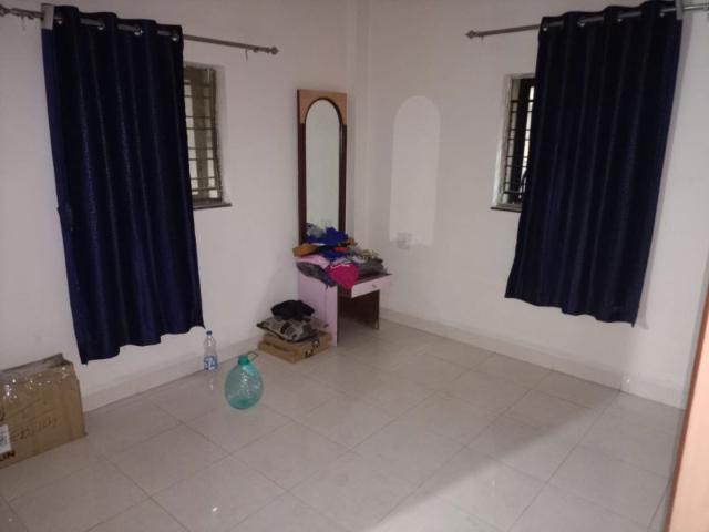 Rental | 3 BHK + Pooja Room,Servant Room,Study Room,Extra Room 1200 Sq.Ft. Apartment in Divya Heights