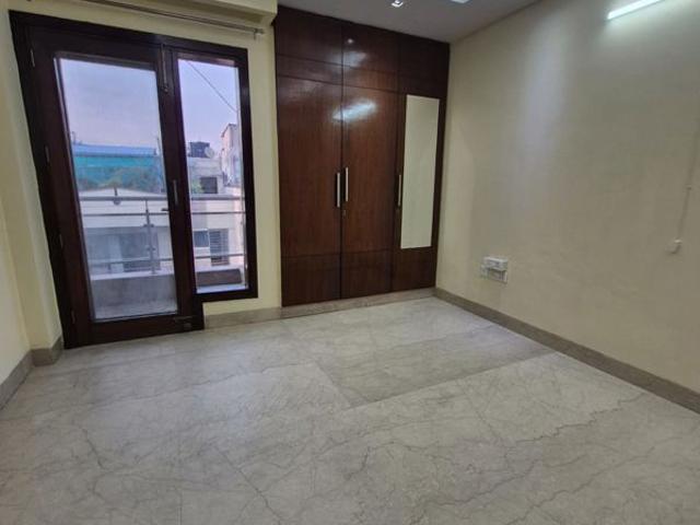 Rental | 3 BHK + Pooja Room,Servant Room,Study Room,Extra Room 2000 Sq.Ft. Apartment in Greater Kailash
