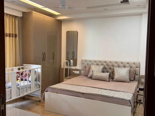 Rental | 3 BHK + Pooja Room,Servant Room,Study Room,Extra Room 2000 Sq.Ft. Apartment in South Extension I