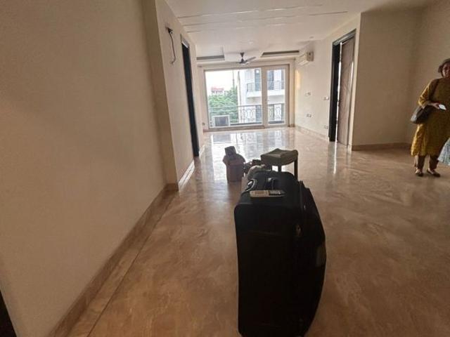Rental | 3 BHK + Pooja Room,Servant Room,Study Room,Extra Room 2025 Sq.Ft. Apartment in Emaar Imperial Gardens