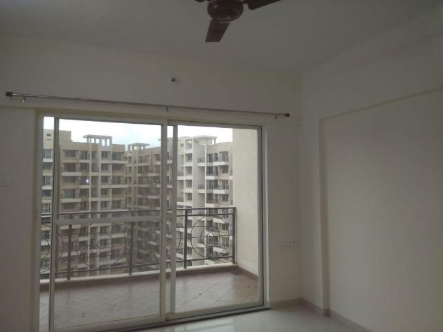 Rental | 3 BHK + Pooja Room,Servant Room,Study Room,Extra Room 908 Sq.Ft. Apartment in Bramha Skycity Apartment