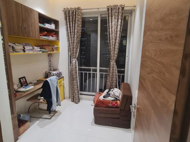 Rental | 3 BHK + Pooja Room,Servant Room,Study Room,Store Room 1250 Sq.Ft. Apartment in Grandeur Tower