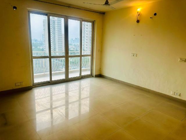 Rental | 3 BHK + Pooja Room,Servant Room,Store Room 1650 Sq.Ft. Apartment in Emaar Gurgaon Greens