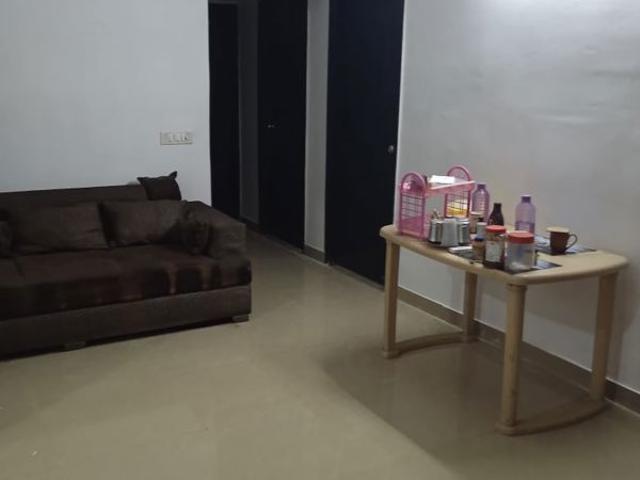 Rental | 3 BHK + Pooja Room,Servant Room,Store Room 1875 Sq.Ft. Apartment in Jal Vayu Vihar Noida
