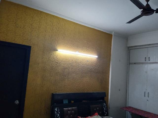 Rental | 3 BHK + Pooja Room,Servant Room,Store Room 2245 Sq.Ft. Apartment in Amrapali Hanging Gardens