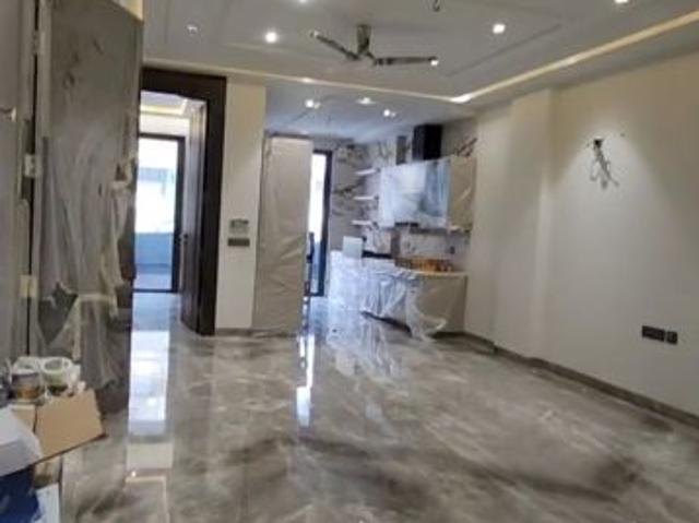 Rental | 3 BHK + Pooja Room,Study Room,Extra Room 1350 Sq.Ft. Apartment in Pitampura