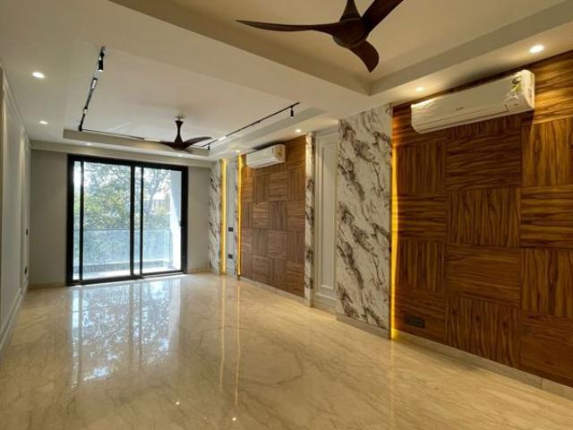 Rental | 3 BHK + Pooja Room,Study Room,Extra Room 2850 Sq.Ft. Apartment in Uppal Gurgaon 99