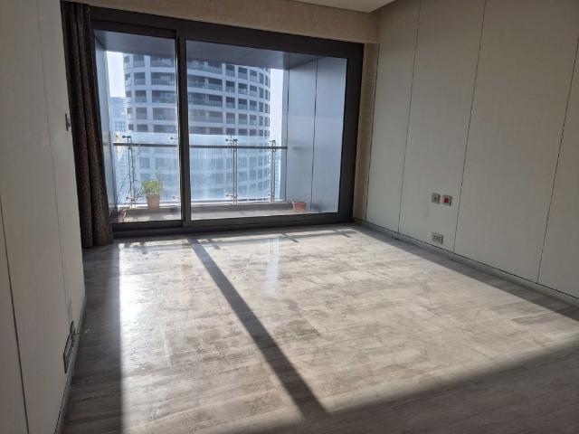 Rental | 3 BHK + Pooja Room,Study Room,Store Room 1880 Sq.Ft. Apartment in Lodha World Crest