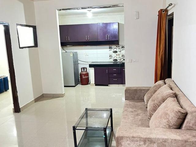Rental | 3 BHK + Pooja Room,Study Room 1500 Sq.Ft. Apartment in Maple Crescent