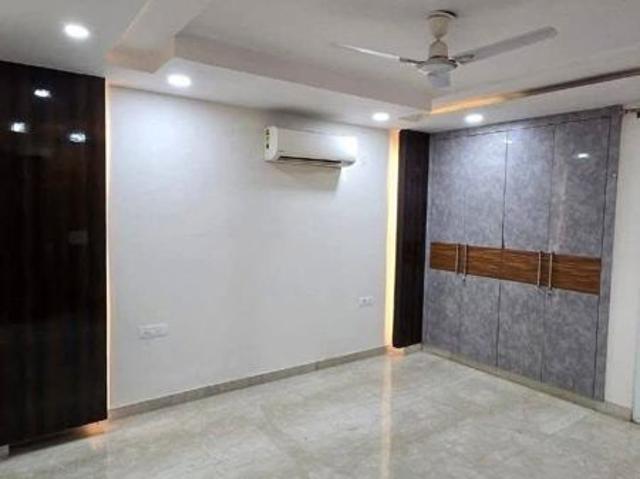 Rental | 3 BHK + Pooja Room,Study Room 1500 Sq.Ft. Apartment in Pitampura