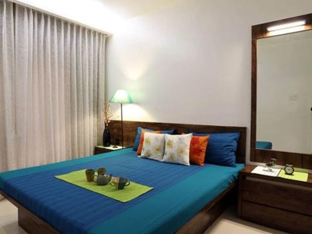 Rental | 3 BHK + Pooja Room,Study Room 1525 Sq.Ft. Apartment in DLF Capital Greens Phase I And II