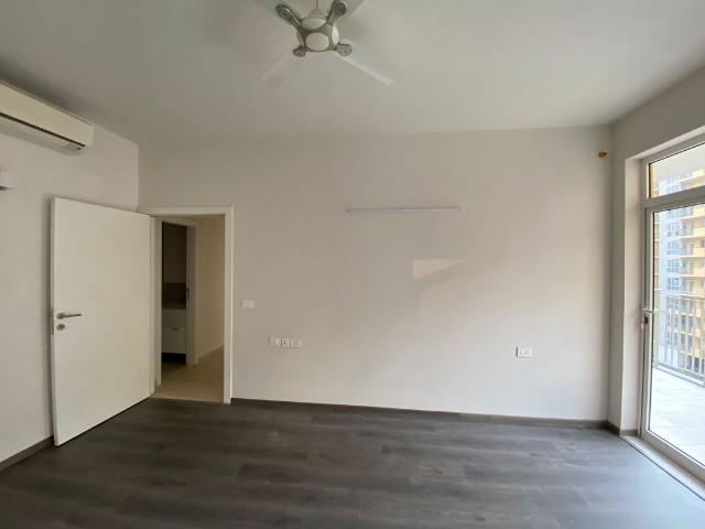 Rental | 3 BHK + Pooja Room,Study Room 1727 Sq.Ft. Apartment in Ireo The Corridors