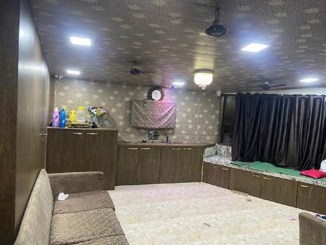 Rental | 3 BHK + Prayer Room 1100 Sq.Ft. Apartment in Bandra West