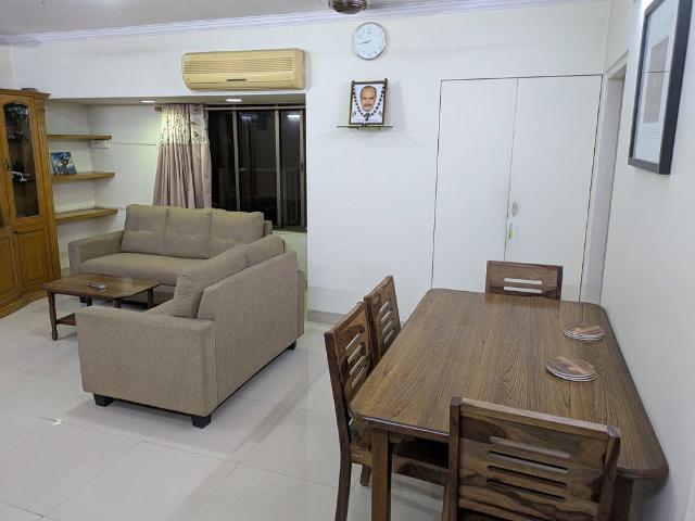 Rental | 3 BHK + Prayer Room 1100 Sq.Ft. Apartment in Khar West