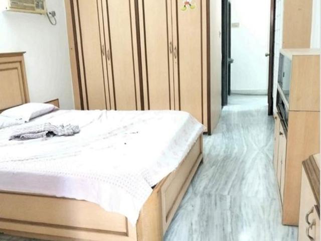 Rental | 3 BHK + Prayer Room 1100 Sq.Ft. Apartment in Santacruz West