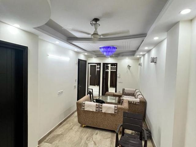 Rental | 3 BHK + Prayer Room 125 Sq.Yd. Apartment in Naraina