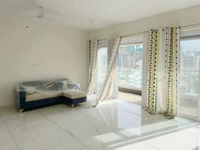 Rental | 3 BHK + Prayer Room 1200 Sq.Ft. Apartment in Mandarin 33 West Avenue