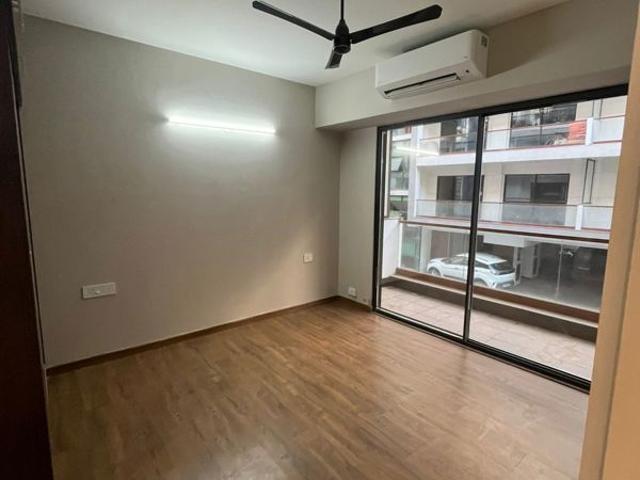 Rental | 3 BHK + Prayer Room 1470 Sq.Ft. Apartment in Signature Global City 63A