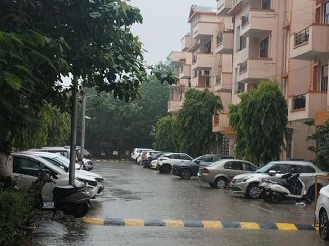 Rental | 3 BHK + Prayer Room 1550 Sq.Ft. Apartment in SRS Prime Floors