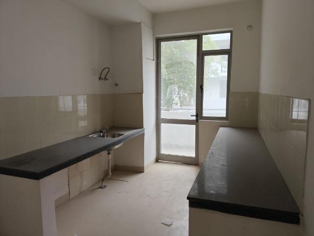 Rental | 3 BHK + Prayer Room 1740 Sq.Ft. Apartment in Vatika City Homes