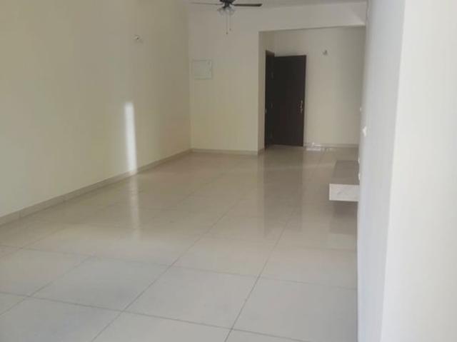 Rental | 3 BHK + Prayer Room 1800 Sq.Ft. Apartment in Windsor Four Seasons Phase I