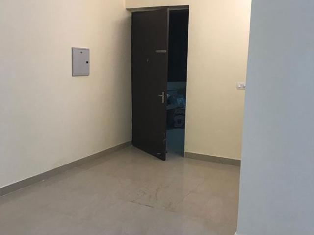 Rental | 3 BHK + Prayer Room 2500 Sq.Ft. Apartment in RWA Apartments Sector 51