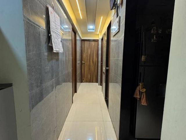 Rental | 3 BHK + Prayer Room,Servant Room,Extra Room 1500 Sq.Ft. Apartment in Shree Krishna Paradise