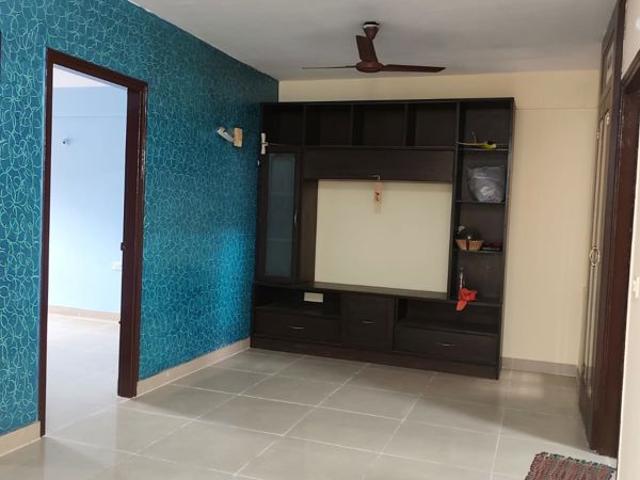 Rental | 3 BHK + Prayer Room,Servant Room,Study Room 1500 Sq.Ft. Apartment in Renaissance Exotica