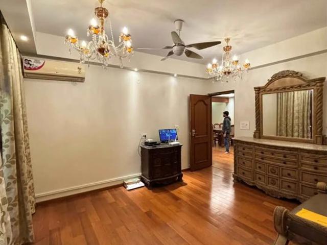 Rental | 3 BHK + Prayer Room,Servant Room,Study Room,Basement,Store Room 3000 Sq.Ft. Apartment in Maple Tower Cooke Town