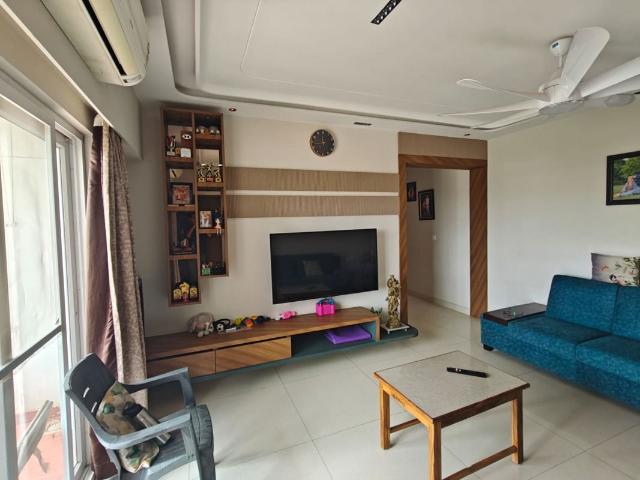 Rental | 3 BHK + Prayer Room,Servant Room,Study Room,Extra Room,Basement,Store Room 1575 Sq.Ft. Apartment in Visalakshi Prakruthi