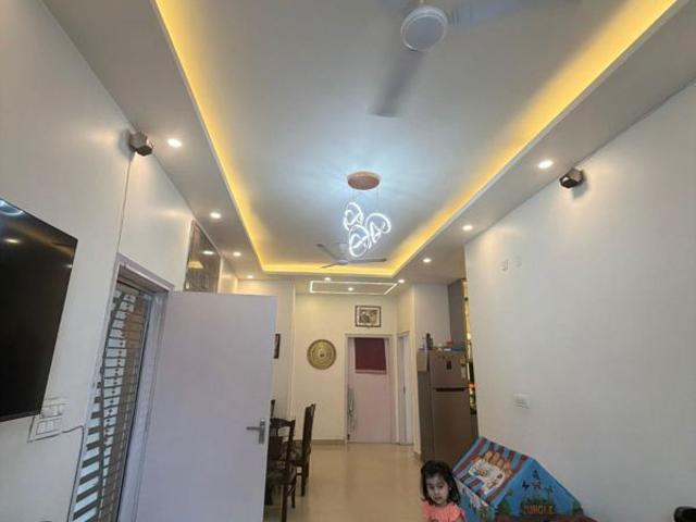 Rental | 3 BHK + Prayer Room,Servant Room,Study Room,Extra Room,Basement,Store Room 1900 Sq.Ft. Apartment in DLF Regal Gardens