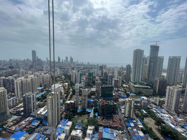 Rental | 3 BHK + Prayer Room,Servant Room,Study Room,Extra Room,Basement,Store Room 1100 Sq.Ft. Apartment in Piramal Aranya