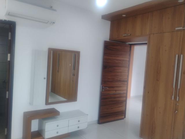 Rental | 3 BHK + Prayer Room,Servant Room,Study Room,Extra Room,Basement,Store Room 2100 Sq.Ft. Apartment in Elegant Floatilla Apartment