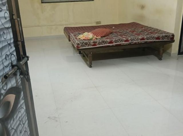 Rental | 3 BHK + Prayer Room,Servant Room,Study Room,Extra Room,Store Room 1500 Sq.Ft. Apartment in Tridhaatu Aum